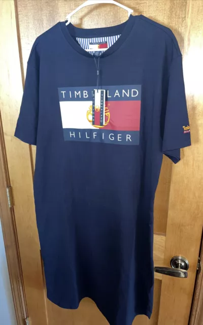 Tommy Hilfiger X Timberland Logo Bandiera Maglietta Abito - Taglia Xs - Nuovo