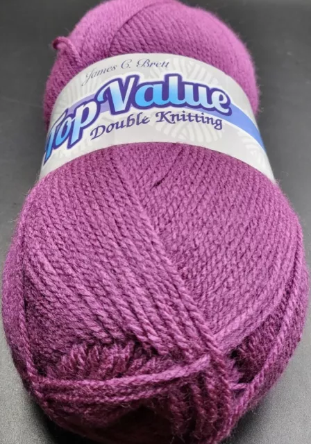 Madeja/Bola De James C. Brett Hilo Dk Valor Superior - Color #8423 Ciruela