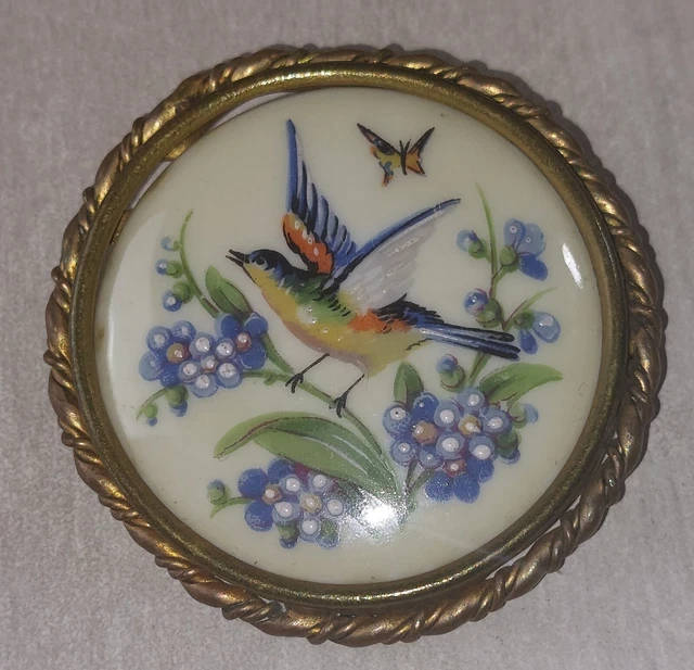 Broche Ancienne En Porcelaine De Limoges – Portrait De Femme Sur Monture Bakélite
