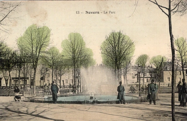 *7772 cpa 58 Nevers - Le Parc