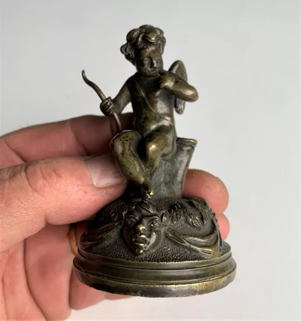 rare sonnette de table en bronze au cupidon  - cloche