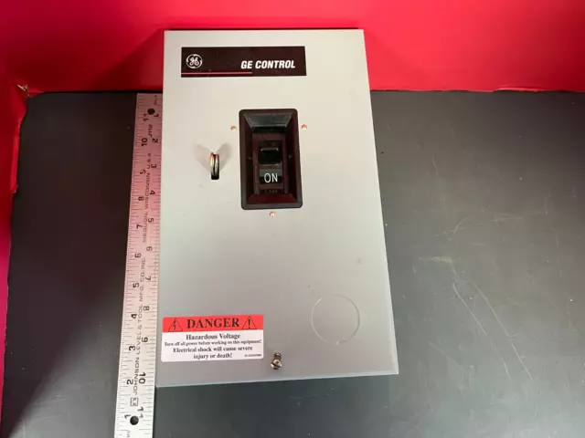 Ge Cr1062S2Aat2000- Manual Motor Starter, 2 Pole, 1 Overlad, Nema Size M-1