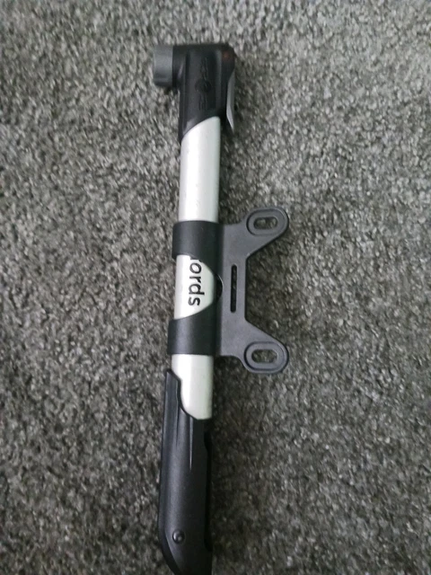 Mini bike pump halfords 2025