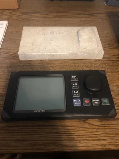 Simrad Robertson AP20 autopilot control head Simrad Robertson AP20 autopilot control head