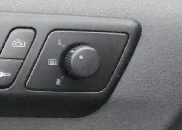 VW Polo 9N 9N3 manueller Spiegel Außenspiegel rechts vorne Schwarz matt