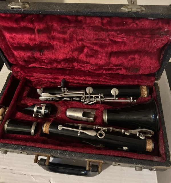 Vintage Bundy Resonite Selmer Clarinet With Tweed Case Vintage Bundy Resonite Selmer Clarinet With Tweed Case