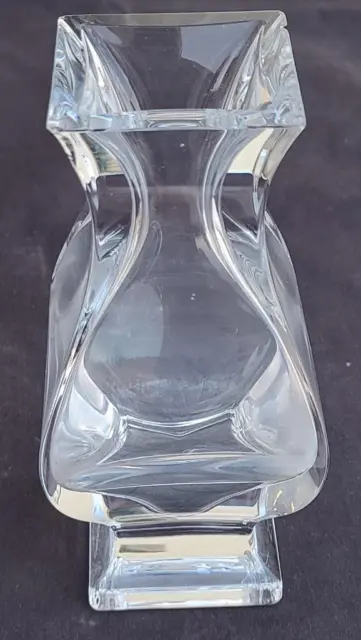 Beautiful Crystal Flower Vase – GDC – GORGEOUS SHAPE & DESIGN – USEFUL VASE