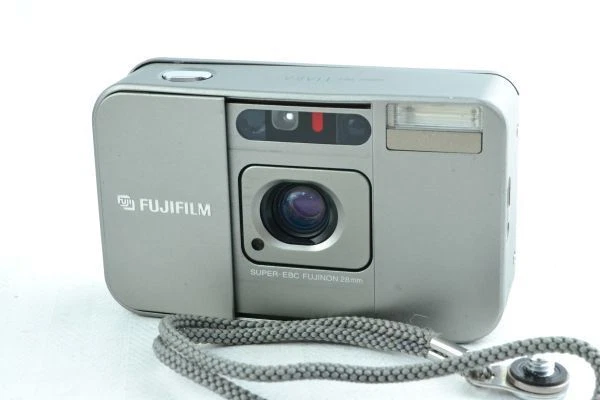 Fujifilm Cardia mini Tiara 35mm Point & Shoot Film Caméra Super-Ebc Fujinon 28mm