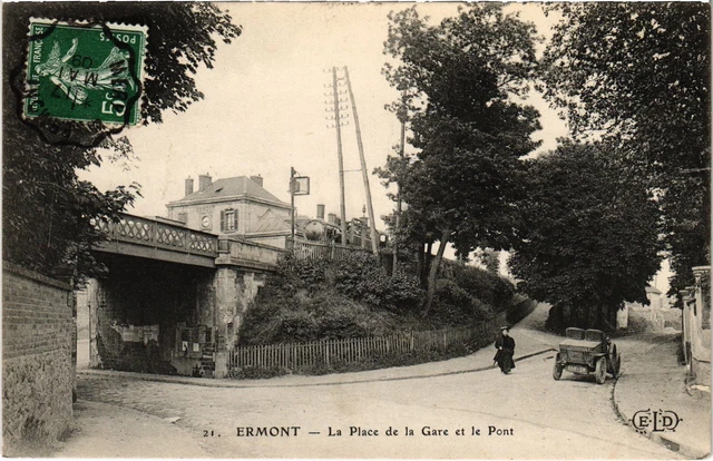 CPA Ermont-Eaubonne La Place de la Gare et le Pont FRANCE (1309420)