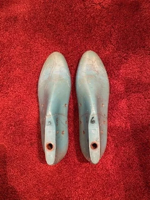 vintage women's shoe lasts size 6 1/2 model aj1 with 7/8" approximate heel pitch