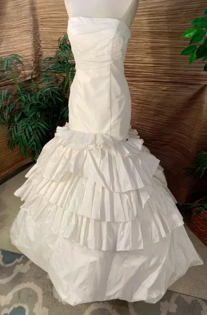 Vera Wang Salon Sample Strapless Wedding Dress Ballgown Bridal Gown Off White 10
