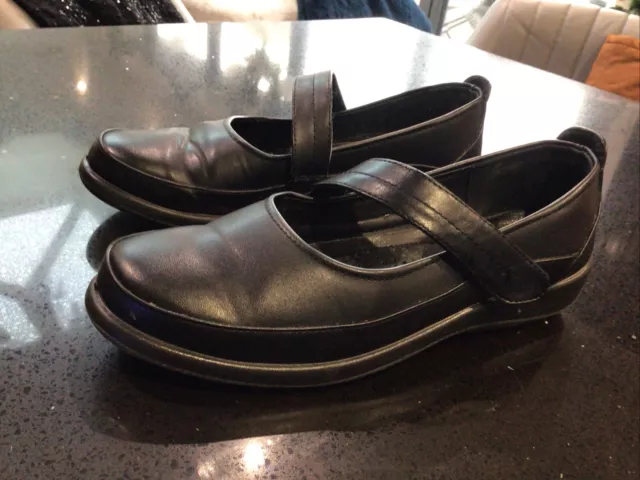 Softlites black shoes sales