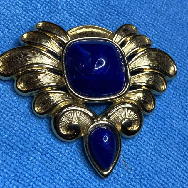 Trifari Signed/Faux Lapis Lucite Blue/Goat Horn/Brushed Gold-Tone/1980's Brooch