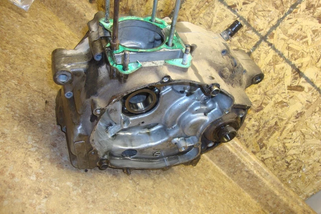 1984 Suzuki LT185 Lt 185 Quadrunner Atv Motor Gehäuse Hülle Unten Ende Kurbel G5