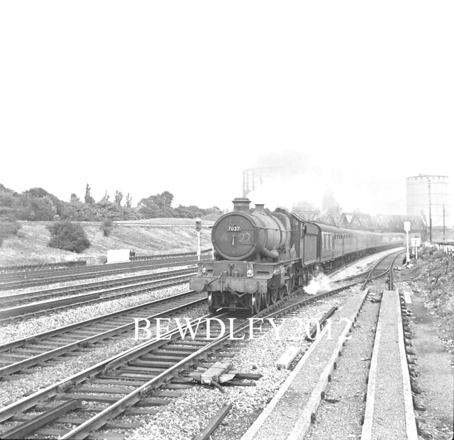 NEGATIVE 6X6CM GWR 7027 "THORNBURY CASTLE" EAST OF OLD OAK COMMON 20/8
