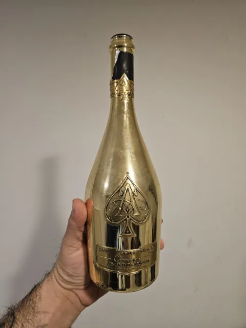 https://www.picclickimg.com/OisAAOSwmqJliqzN/Ace-of-Spades-Brut-Gold-EMPTY-Champagne-Bottle.webp