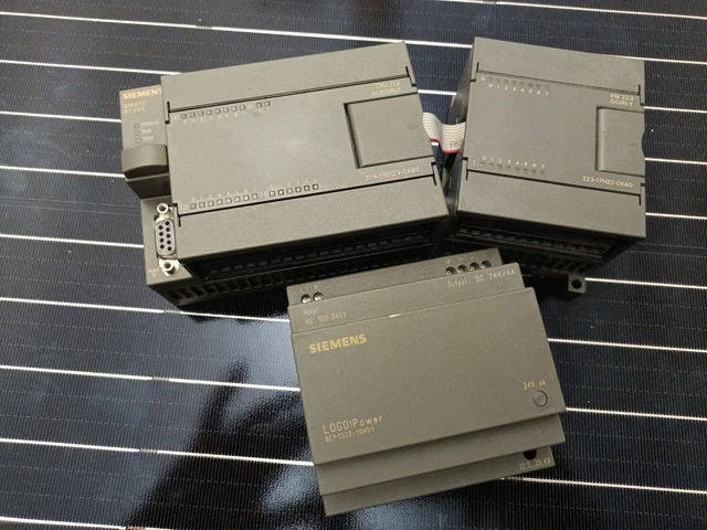 PLC SIEMENS SIMATIC S7-200 CPU 224 + EM223 ed alimentatore 24Vdc