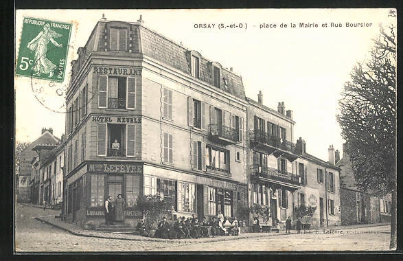 CPA Orsay, Place de la Mairie et Rue Boursier, Hôtel Meublé