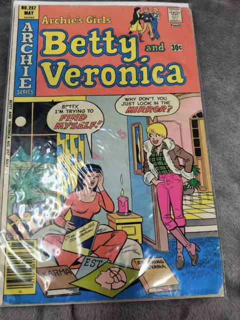 Betty and Veronica Comic Book May 1977 Archie Comics No. 257 Bronze Age