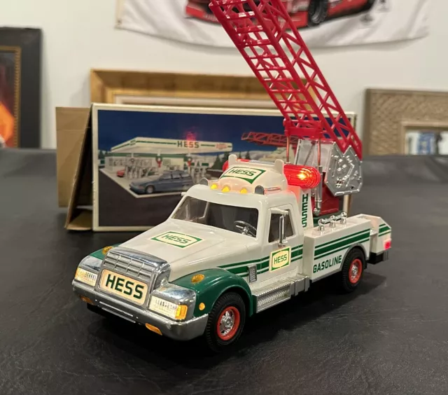 1994 Hess Rescue Truck With Lights, Siren and Ladder w/ Box (TESTED AND WORKS!)