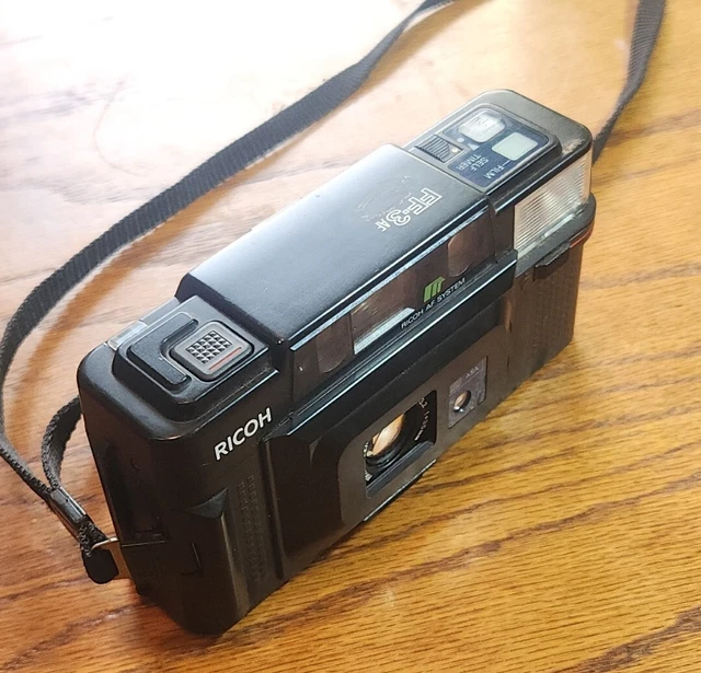 Ricoh FF-3 AF Point & Shoot 35mm Film Camera w/35mm f/3.2 Lens READ DESCRIPTION