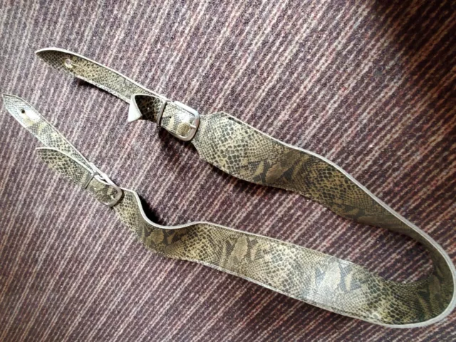 Nice, vintage guitar strap, leather, snake optic