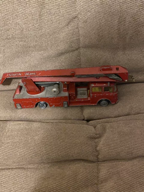 Vintage CORGI Major Simon Snorkel Red  Fire Engine with Extension -Great Britain