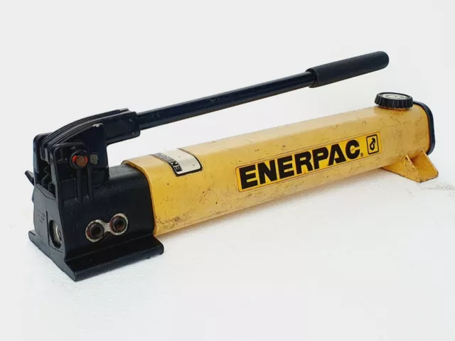 Enerpac P202 Hydraulic Hand Pump 10000 Psi / 700Bar.2 Speed, Lightweight