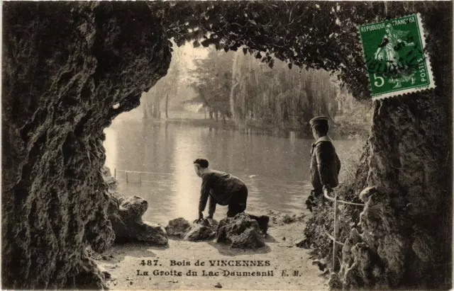 CPA PARIS 12e Bois de VINCENNES La Grotte du Lac Daumesnil (672639)