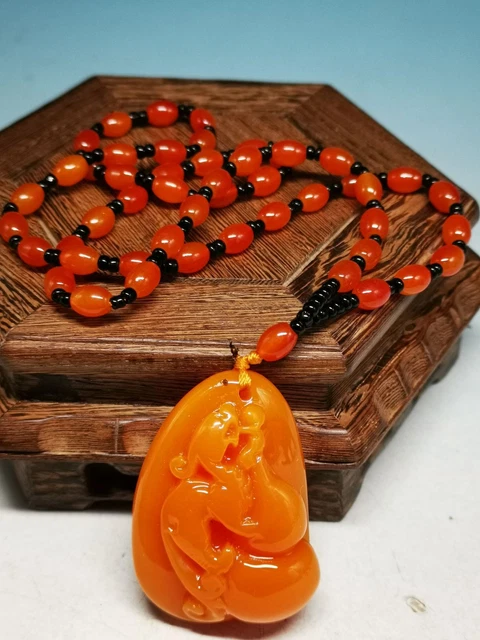 Chinese Yellow Beeswax Gourd Beast Sweater Chain Amulet  Pendant Necklace DA8