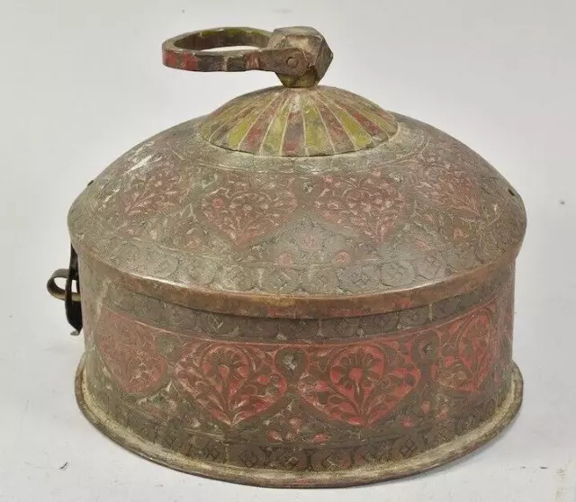 Antique Mughal Indian Large Pandan Betel Nut Box Lacquered Embossed Copper 9in