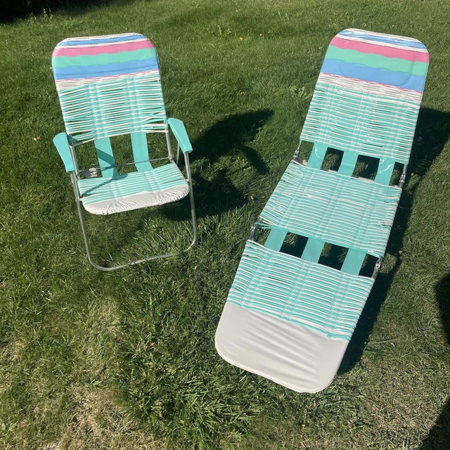 VINTAGE FOLDING JELLY Tube Chaise Lounge Lawn Chair Pool Retro Teal