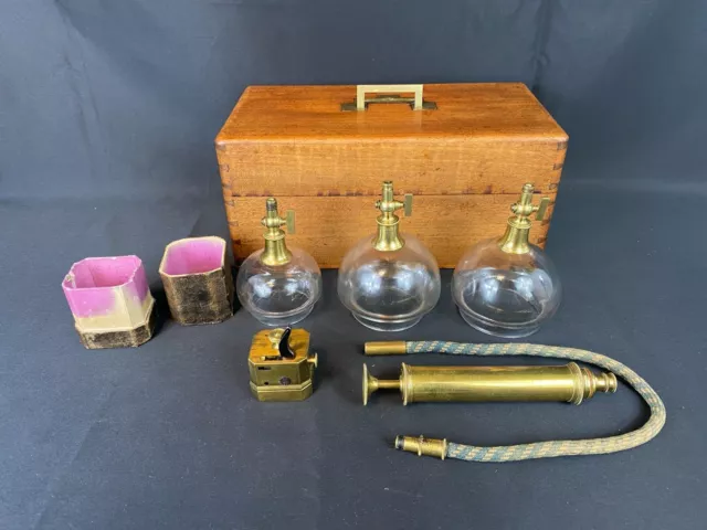 Aderlasser Set Schröpfschnepper Antik Heilverfahren Rarität Alt Glas Pumpe Kiste