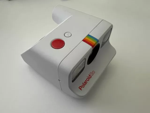 Macchina fotografica istantanea Polaroid Go instant camera