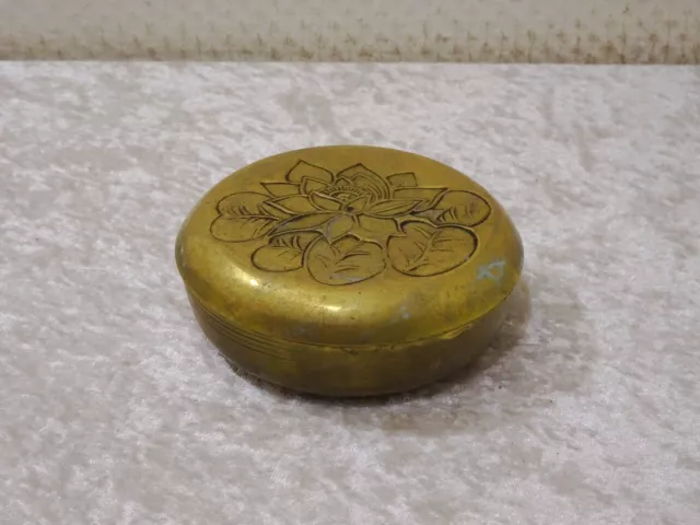 grJY2w - Brass Design Can - Floral Decoration - Vintage