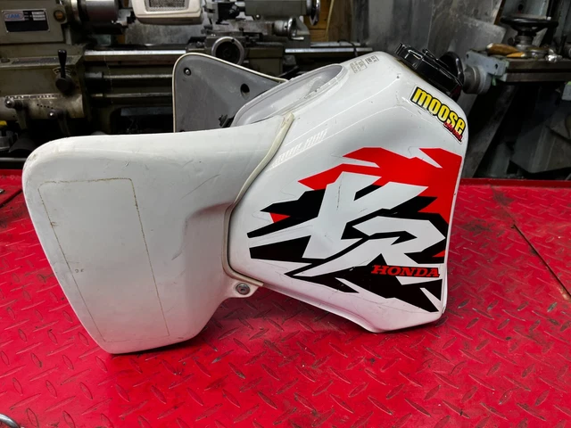 1994 Honda XR650l Gas Fuel Tank with Shrouds 1994 Honda XR650l Gas Fuel Tank with Shrouds