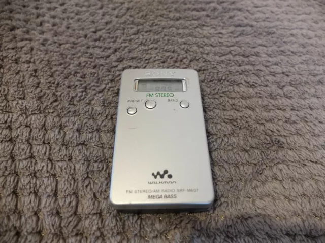 Radio portátil Walkman SRF-M607 SONY - MercaOlé