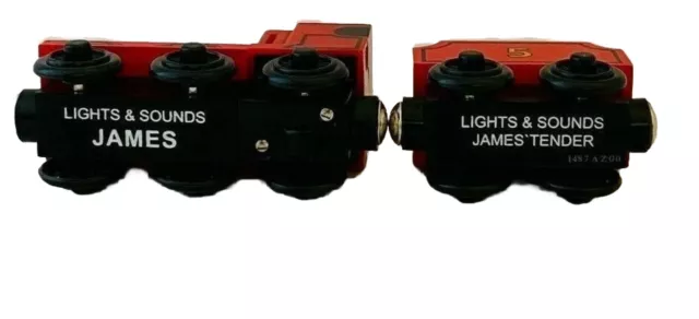 Lights & Sounds James - Thomas & Friends Tren de Madera Tren Motor de Madera NUEVO 3