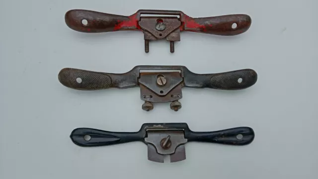 THREE VINTAGE SPOKESHAVES  2 x STANLEY & 1 x RECORD  