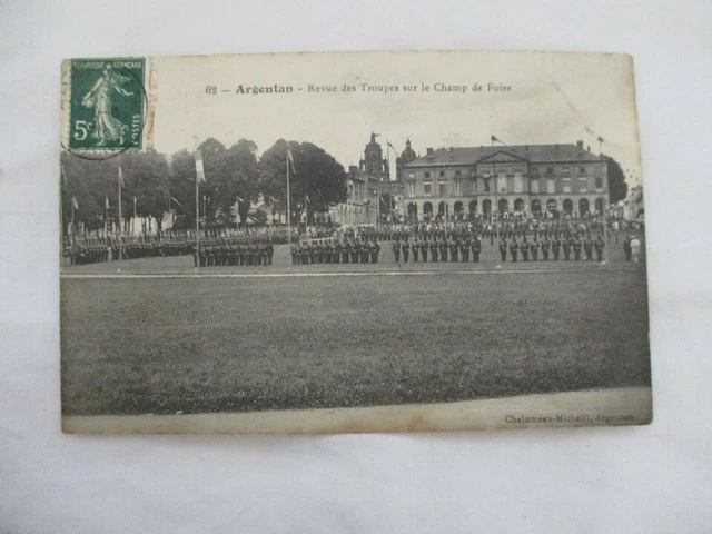 Cpa Orne 61 Argentan Revue Des Troupes Sur Le Champ De Foire