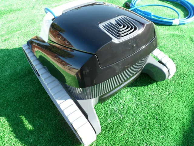 Dolphin Pool Style Automatic Pool Floor Vacuum Cleaner 3