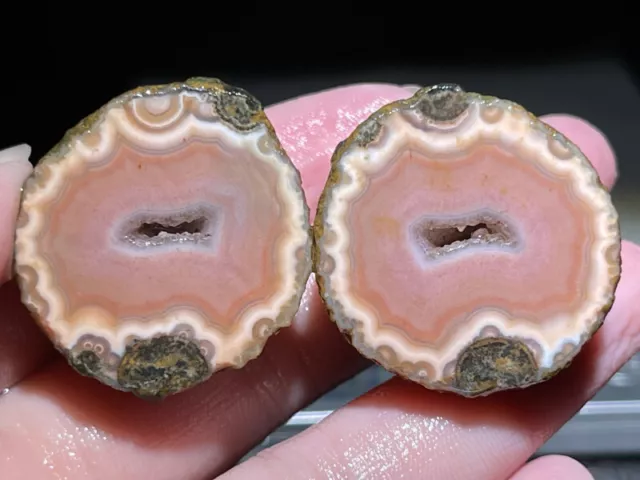 A Pair Rough Agate / Achat Nodule Chinese Fighting Blood Agate Xuanhua 43G Y76