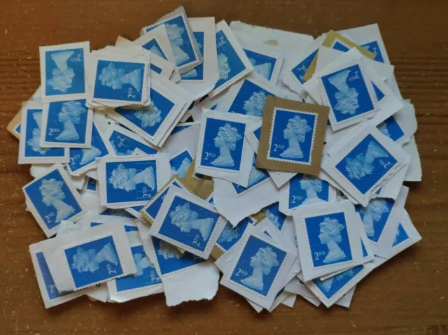 100 x 2ND SECOND CLASS BLUE UNFRANKED STAMPS ON PAPER, HIGH QUALITY