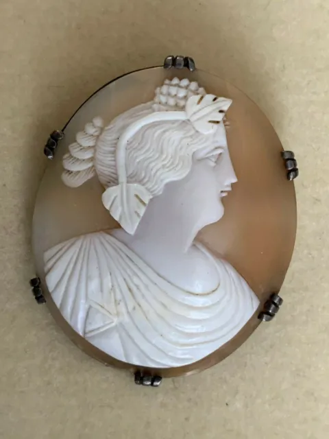 Rare Antique 19th Century French Agate CAMEO Brooch  - Ladies portrait 5cm
