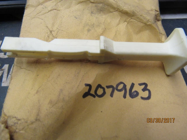 New  Omc Oem  Johnson Evinrude Choke Knob 207963