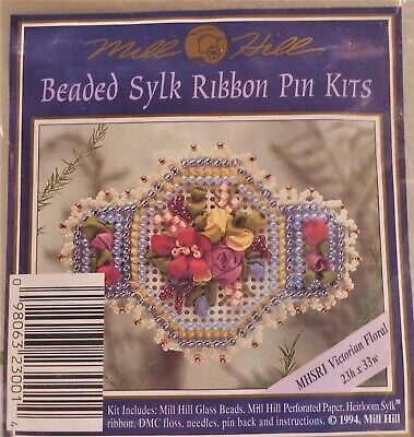 Nuevo en paquete Mill Hill con cuentas Sylk cinta Pin Kit Victoriano Floral Puntada 23h x33w