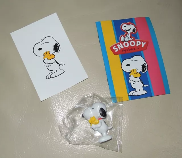 Personaggio Snoopy Peanuts 3D + sticker edibas collection SNOOPY & WOODSTOCK