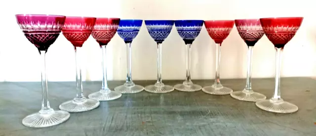 MAGNIFIQUES VERRES À LIQUEUR EN CRISTAL DE LORAINNE TAILLÉ COULEUR  LOT de 9