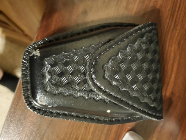 Safari land basket weave handcuff case with snap