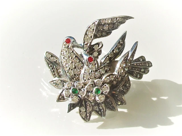 Belle broche ancienne avec strass - Montres & Bijoux